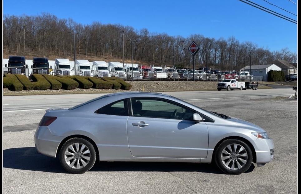 Thumbnail image of 2011 Honda Civic at Caruzin Autohub