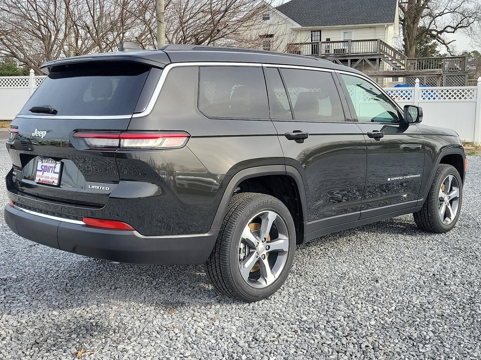 Thumbnail image of 2024 Jeep Grand Cherokee L at Spirit Chrysler Dodge Jeep