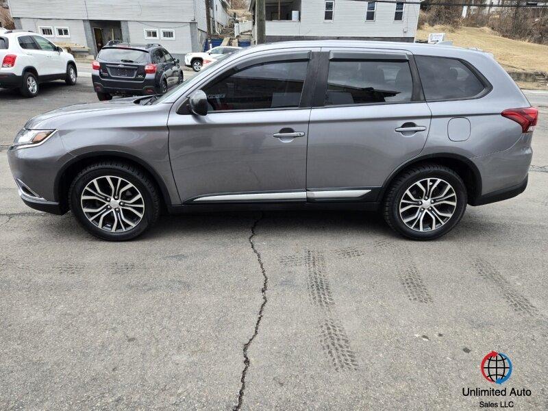 Thumbnail image of 2018 Mitsubishi Outlander at Unlimited Auto Sales LLC