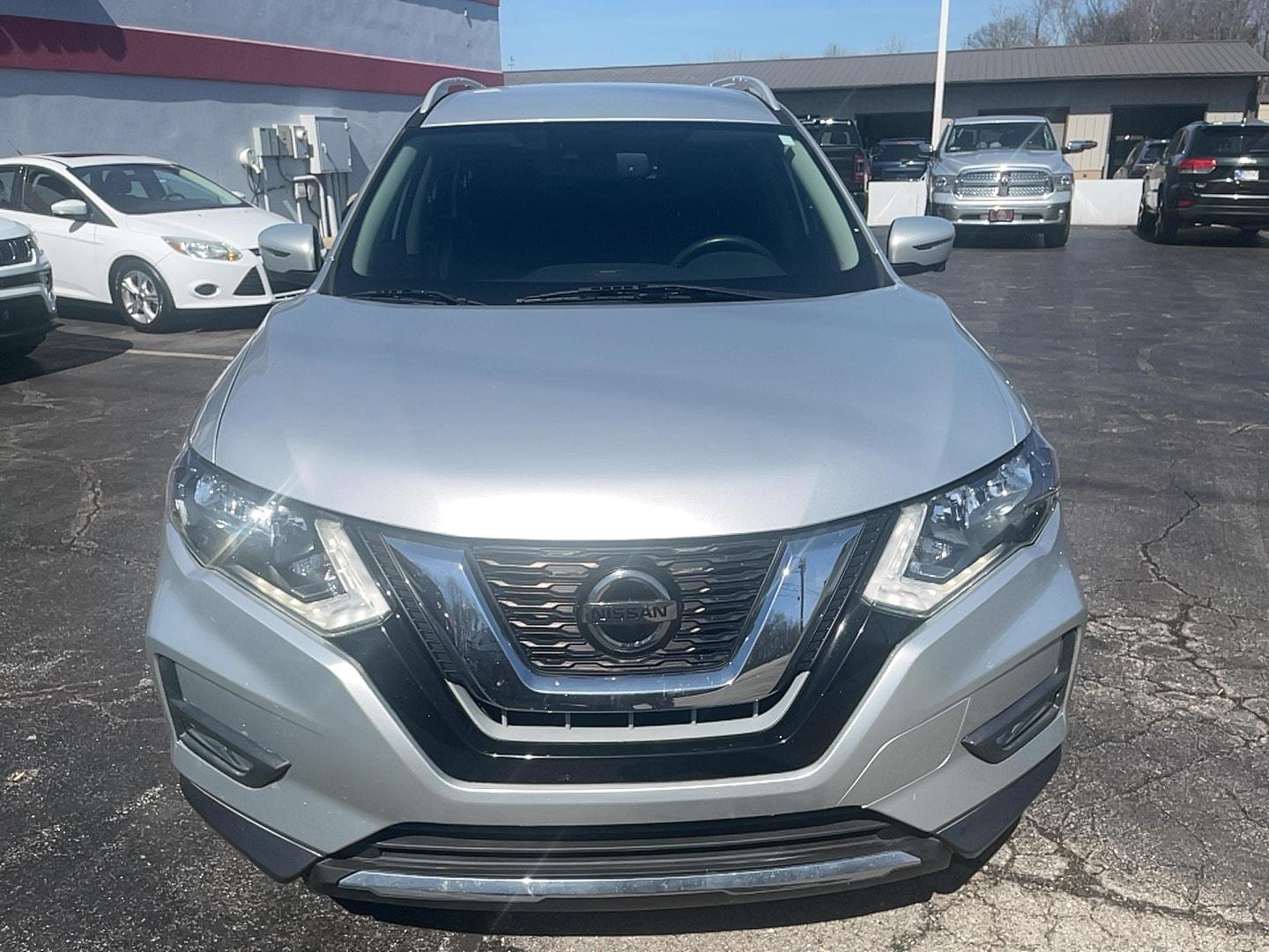Thumbnail image of 2019 Nissan Rogue at Batesville Chrysler Dodge Jeep Inc