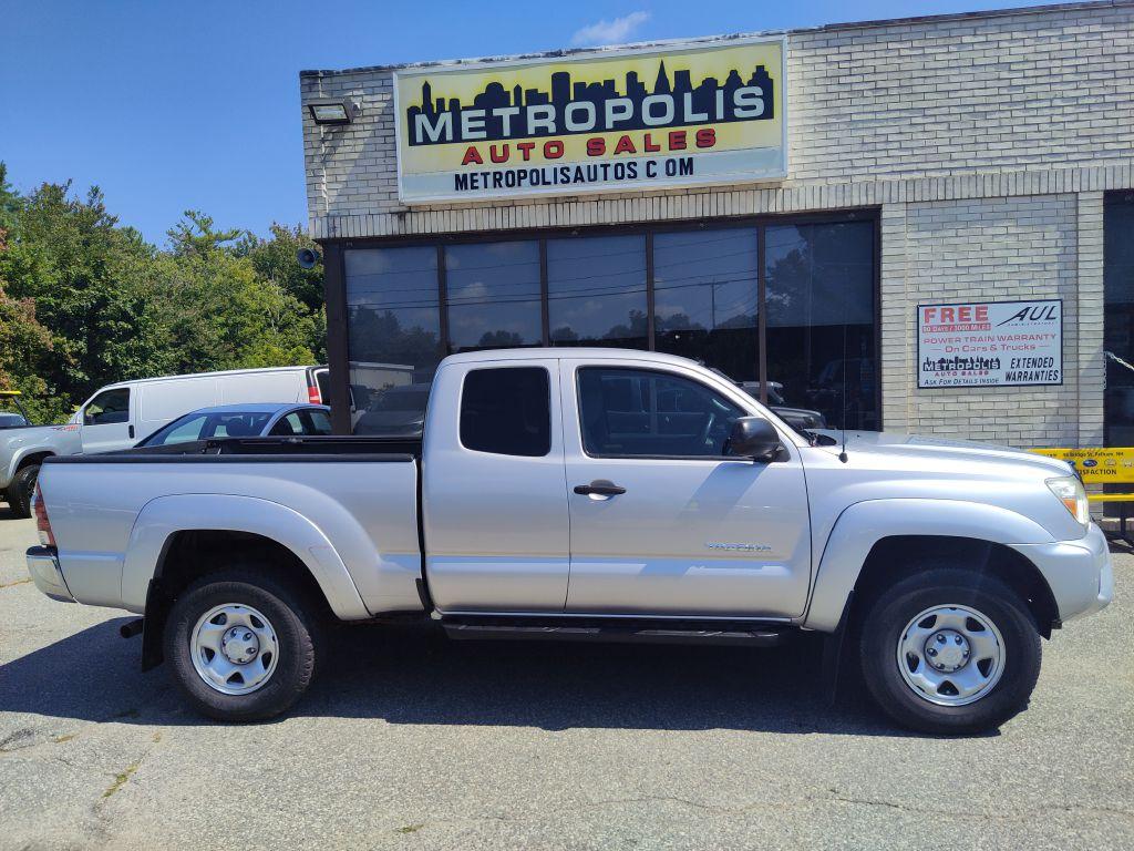 Thumbnail image of 2013 Toyota Tacoma at METROPOLIS AUTO SALES, LLC