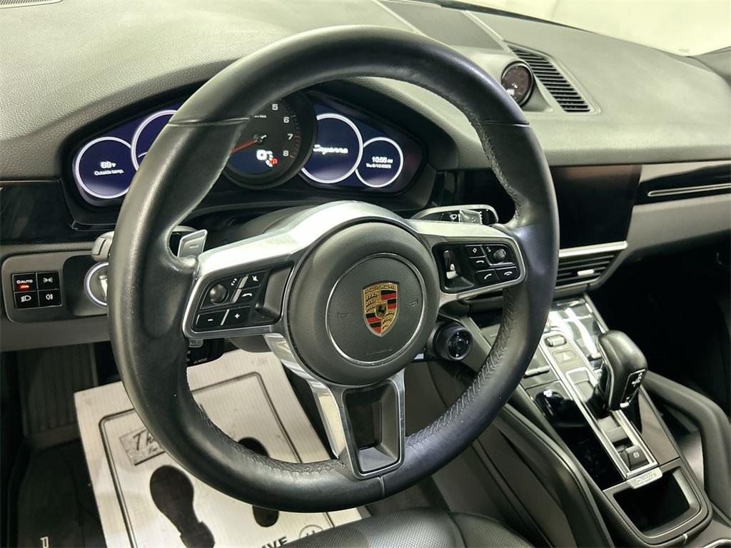 Thumbnail image of 2021 Porsche Cayenne at Driver's Village Inc.