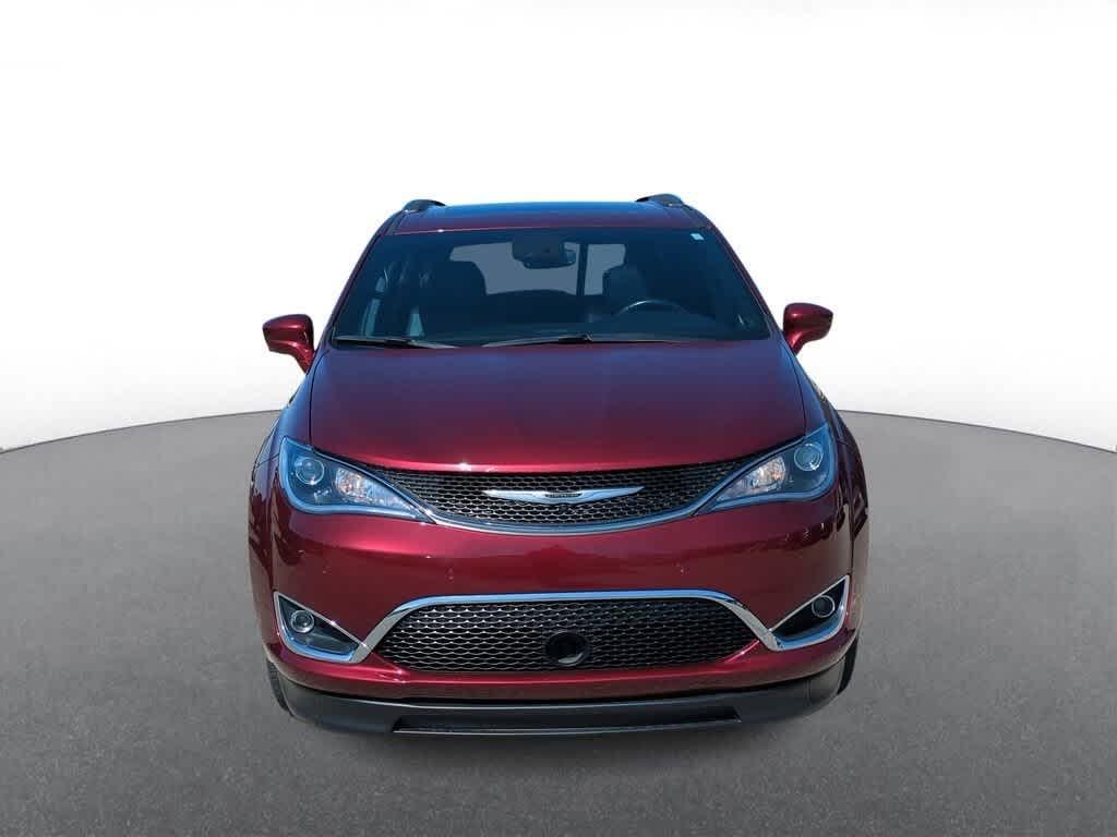 Thumbnail image of 2020 Chrysler Pacifica at Suburban Chrysler Dodge Jeep Ram of Troy