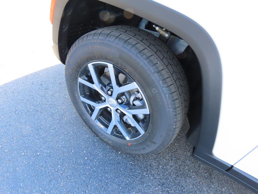 Thumbnail image of 2025 Jeep Grand Cherokee at Lawless Chrysler Dodge Jeep Ram