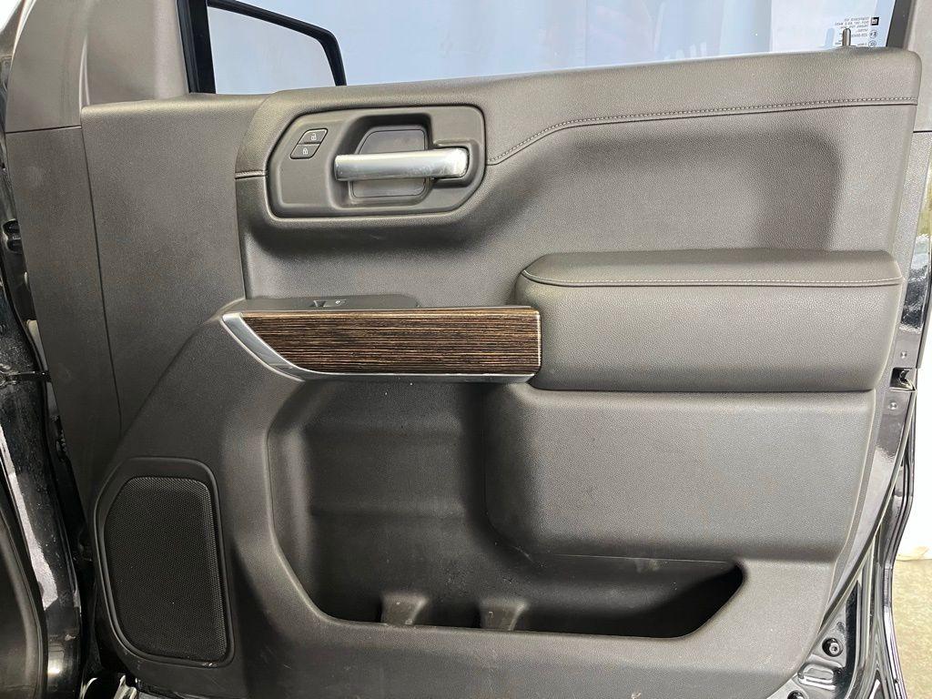 Thumbnail image of 2021 GMC Sierra 1500 at Hall Mazda Volkswagen