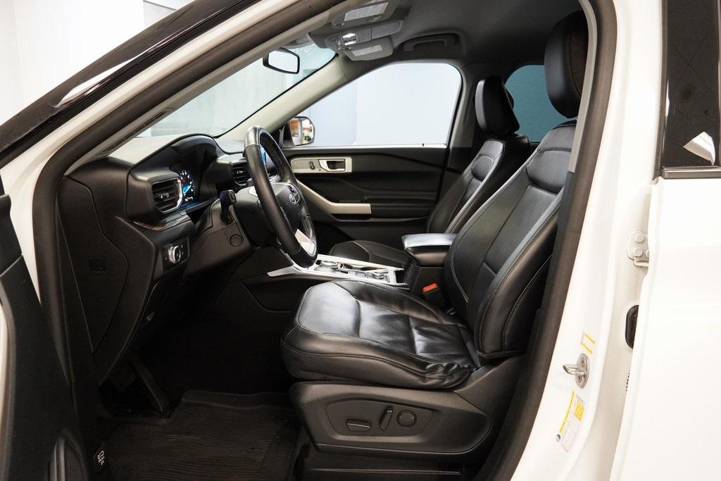 Thumbnail image of 2021 Ford Explorer at Serpentini Chevrolet of Strongsville