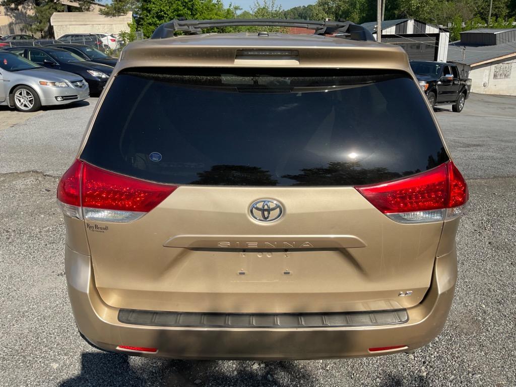 Thumbnail image of 2012 Toyota Sienna at Auto Smart
