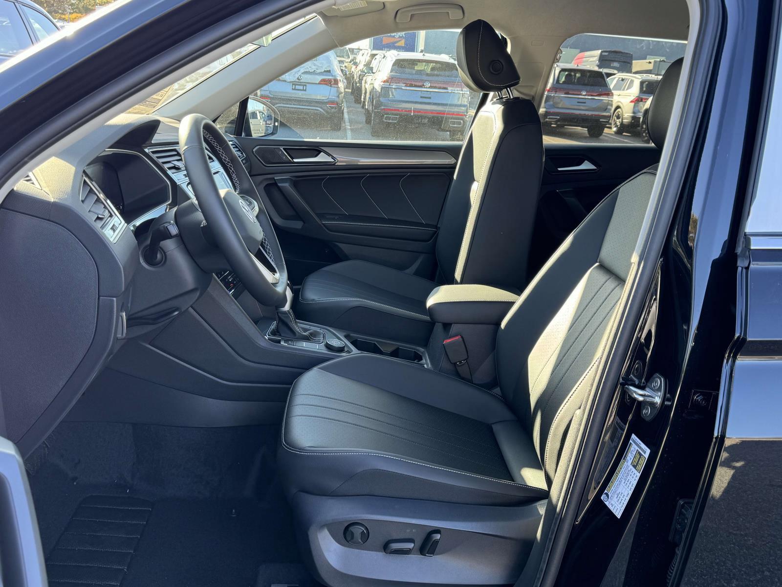 Thumbnail image of 2024 Volkswagen Tiguan at East Hills Volkswagen Subaru of Sayville