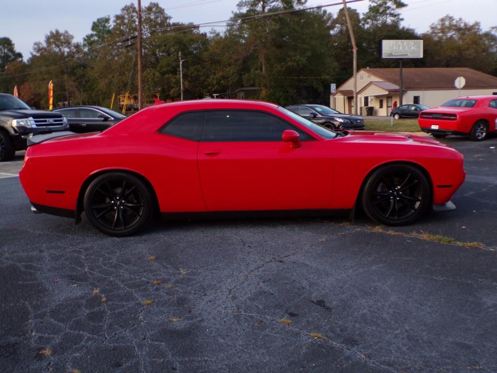 Thumbnail image of 2016 Dodge Challenger at Cars R Us