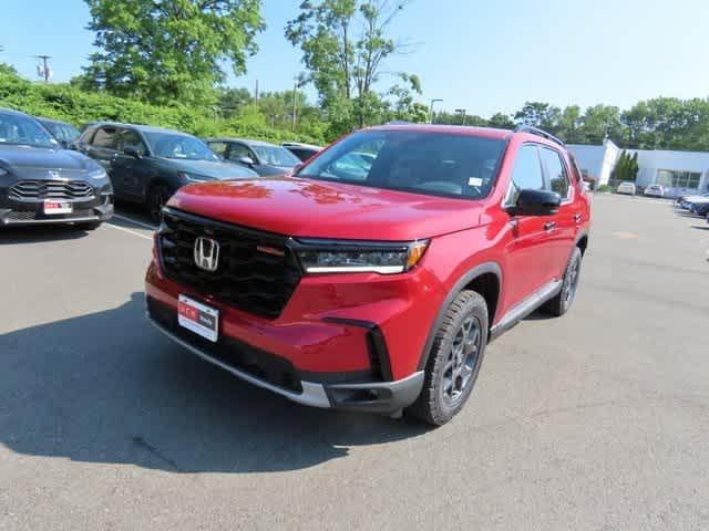 Thumbnail image of 2025 Honda Pilot at DCH Honda of Nanuet