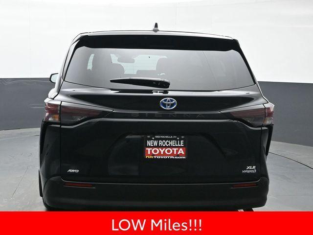 Thumbnail image of 2024 Toyota Sienna at New Rochelle Toyota