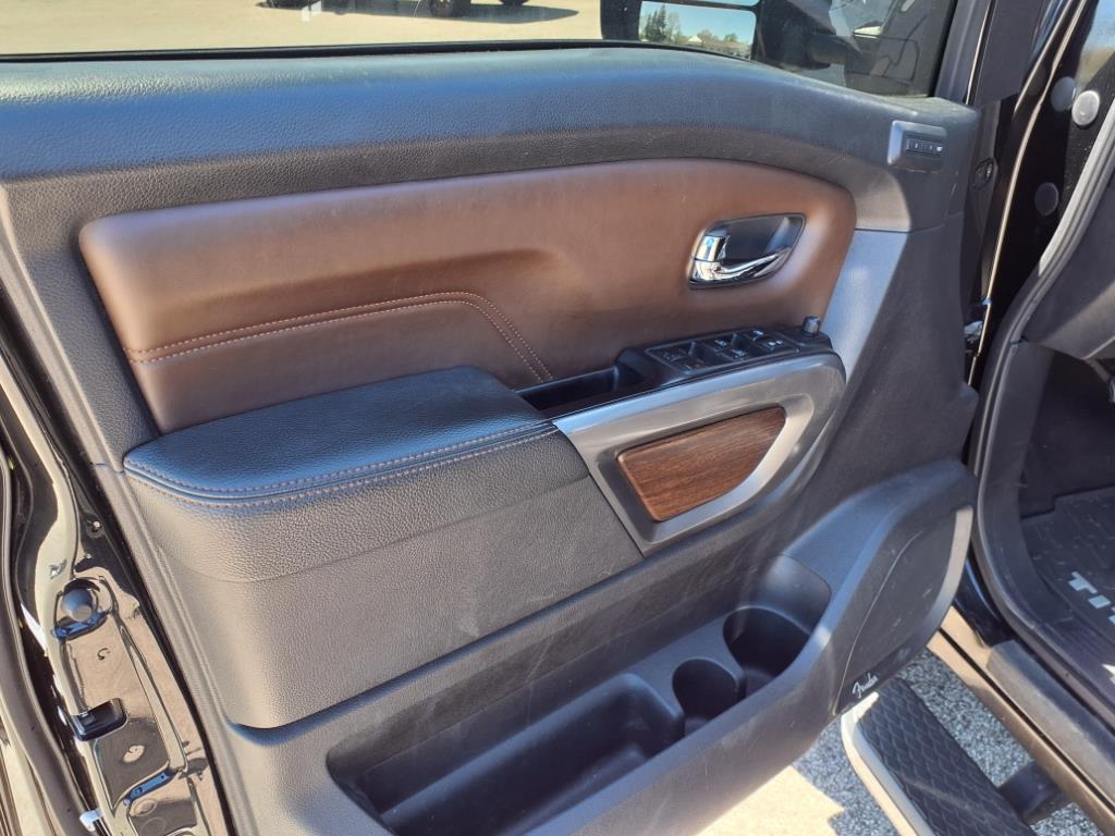 Thumbnail image of 2019 Nissan Titan XD at Priority Leasing Llc