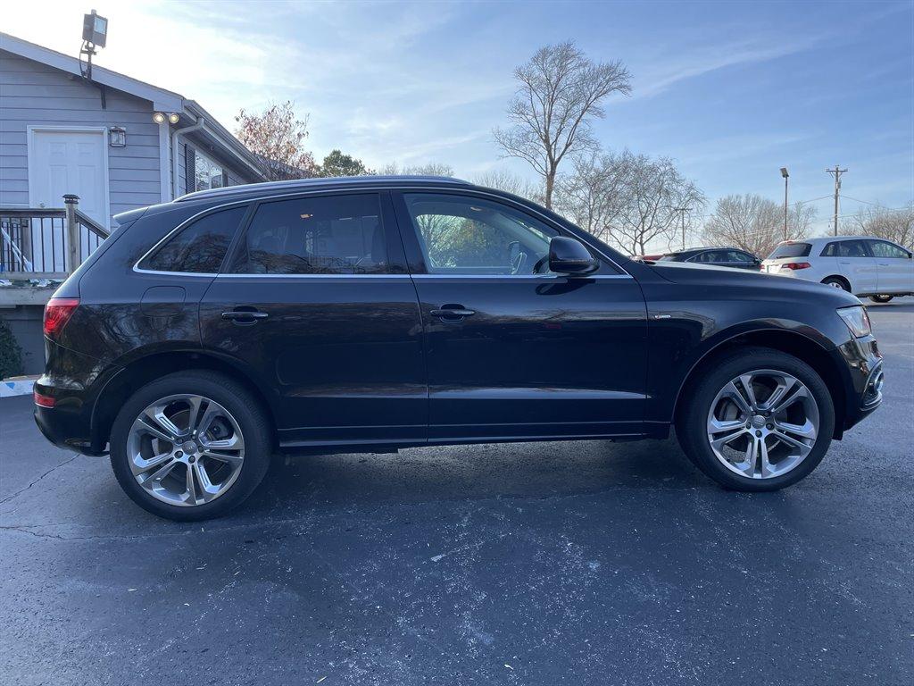 Thumbnail image of 2013 Audi Q5 at I’deal Motors, Inc.