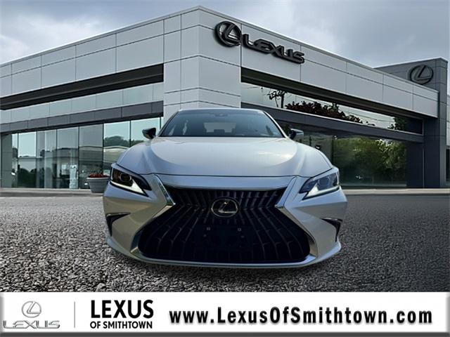 Thumbnail image of 2025 Lexus ES 350 at Lexus of Smithtown