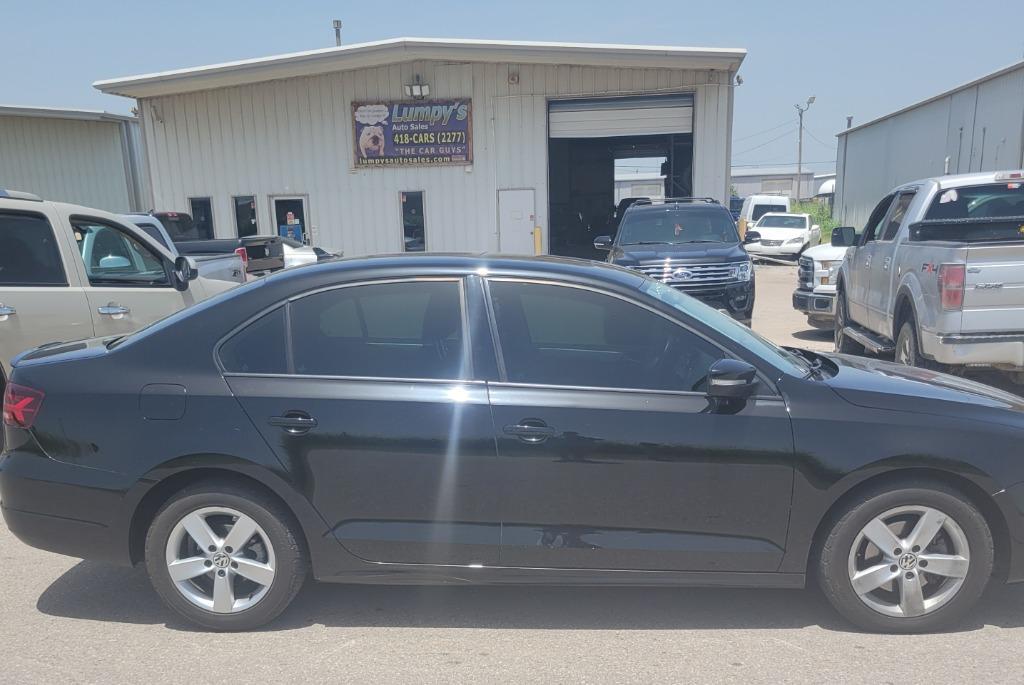 Thumbnail image of 2012 Volkswagen Jetta at Lumpy's Auto Sales