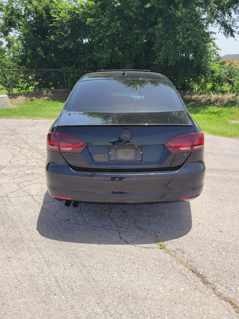 Thumbnail image of 2012 Volkswagen Jetta at Lumpy's Auto Sales