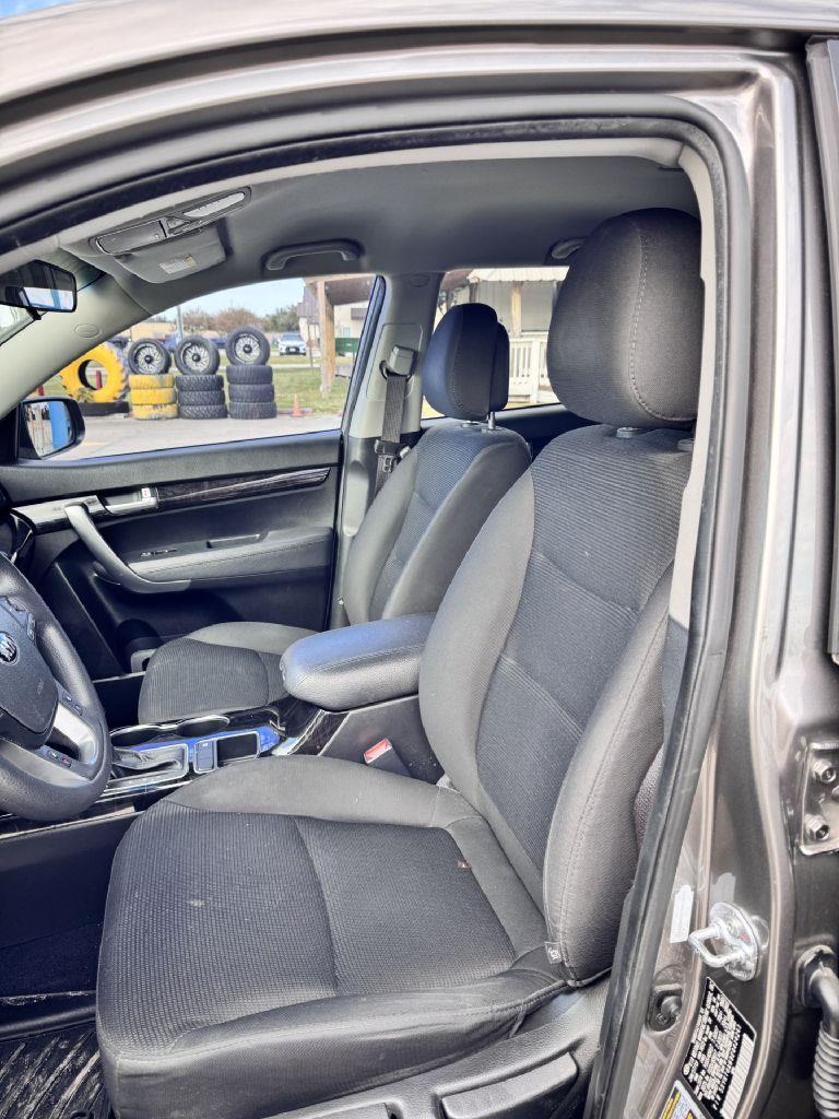 Thumbnail image of 2014 Kia Sorento at SPEEDY AUTO SALES