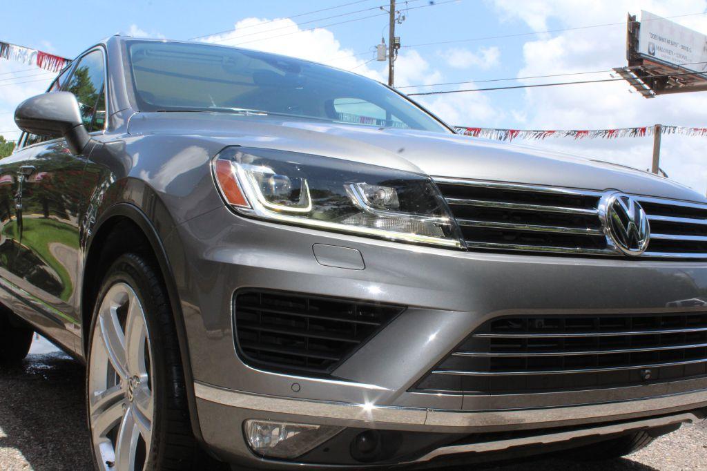 Thumbnail image of 2017 Volkswagen Touareg at DEEP SOUTH AUTOMOTIVE LLC