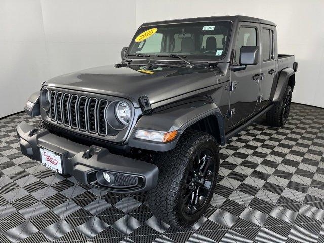 Thumbnail image of 2025 Jeep Gladiator at Browns Fiat Alfa Romeo