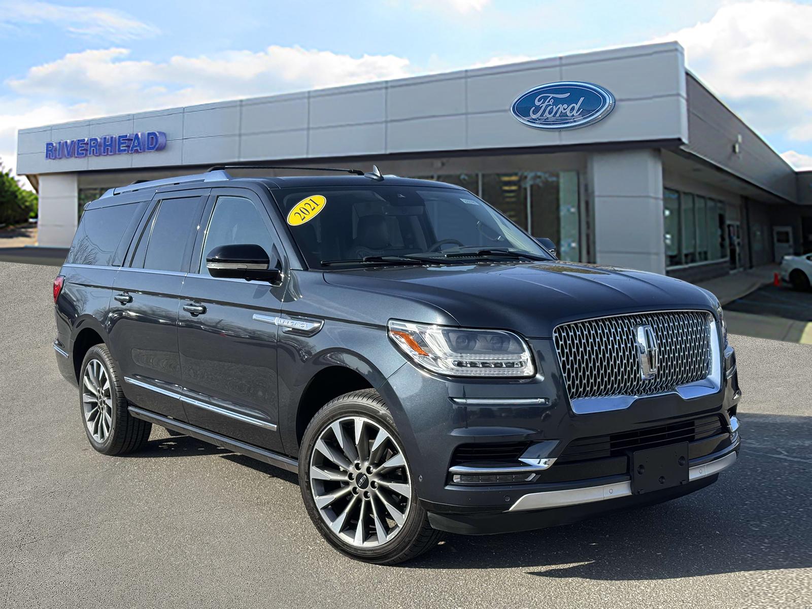 Thumbnail image of 2021 Lincoln Navigator L at Riverhead Ford