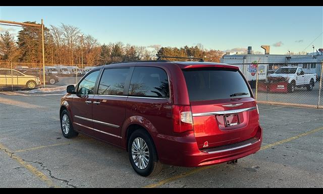 Thumbnail image of 2015 Chrysler Town and Country at Applegate Chevrolet