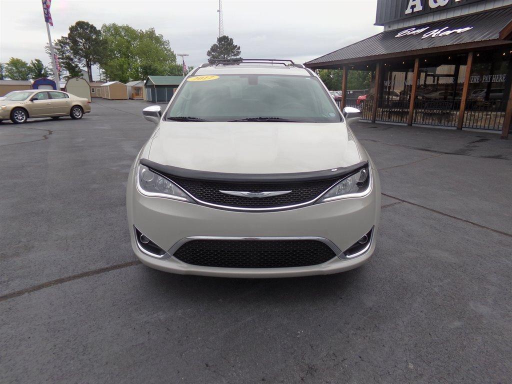 Thumbnail image of 2017 Chrysler Pacifica at A & D MOTORS INC.