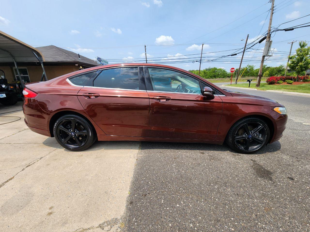 Thumbnail image of 2016 Ford Fusion at Acp Auto Wholesalers, Llc