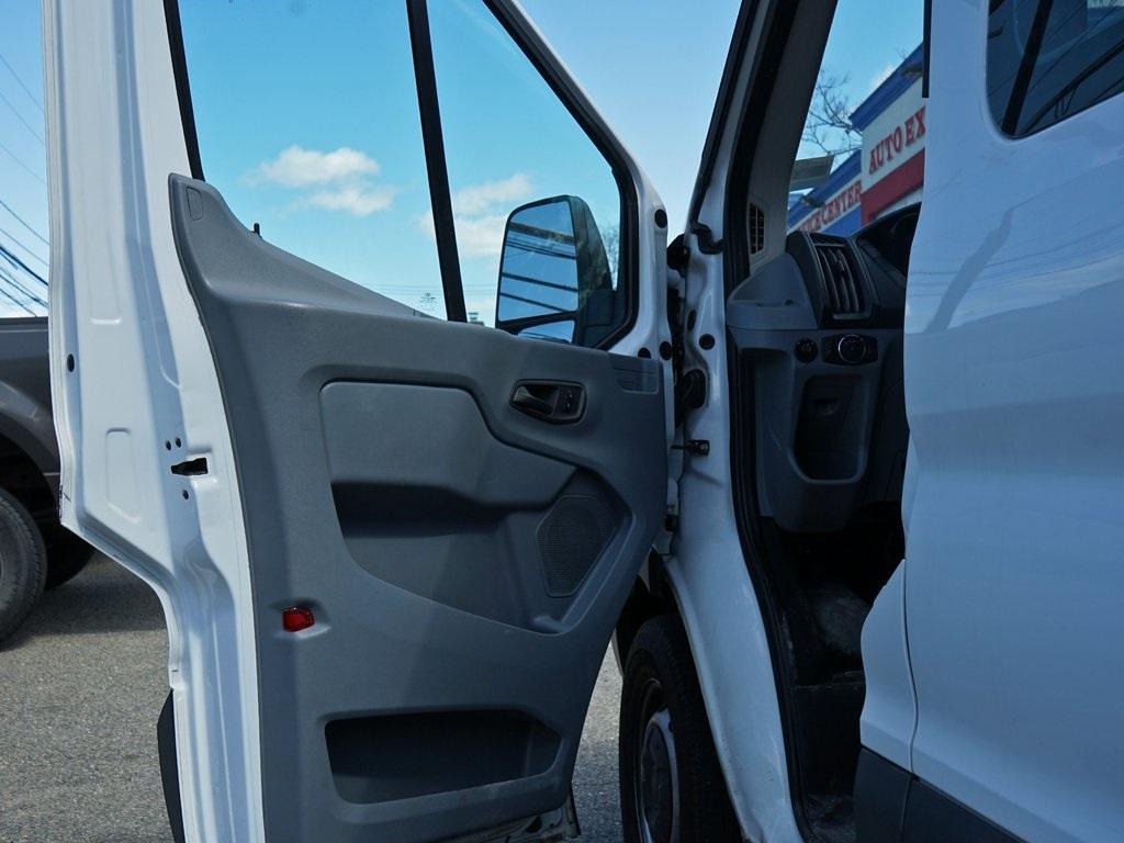 Thumbnail image of 2018 Ford Transit at Auto Expo Store