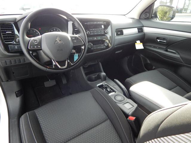 Thumbnail image of 2016 Mitsubishi Outlander at Albany Mitsubishi