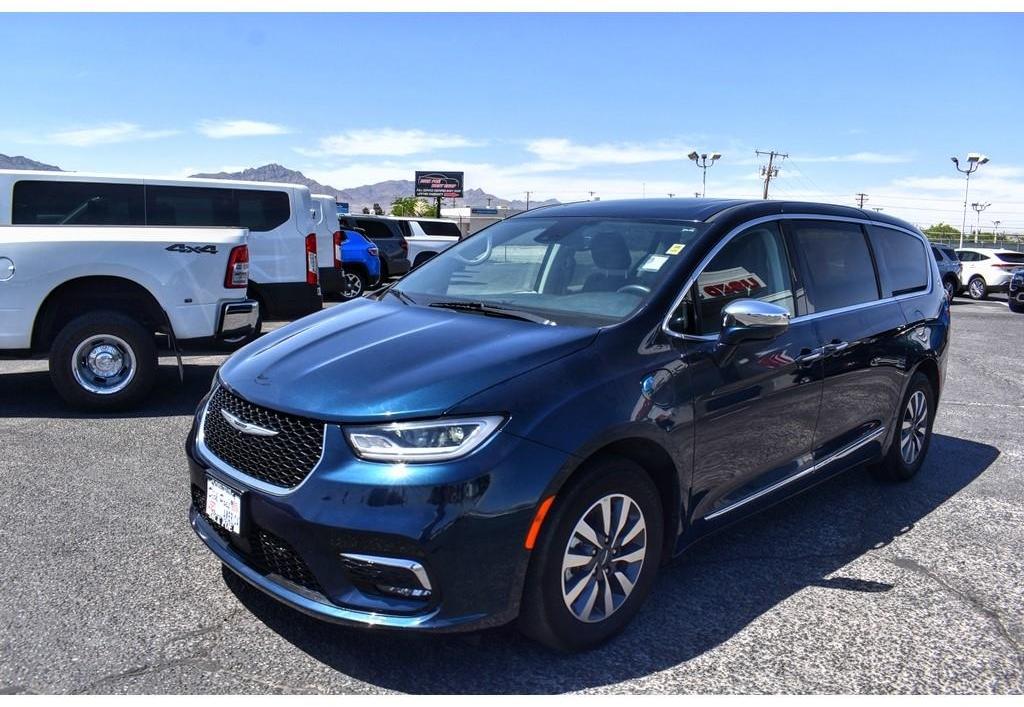 Thumbnail image of 2022 Chrysler Pacifica Hybrid at Dick Poe Chrysler Jeep