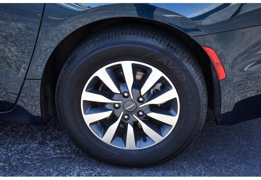 Thumbnail image of 2022 Chrysler Pacifica Hybrid at Dick Poe Chrysler Jeep