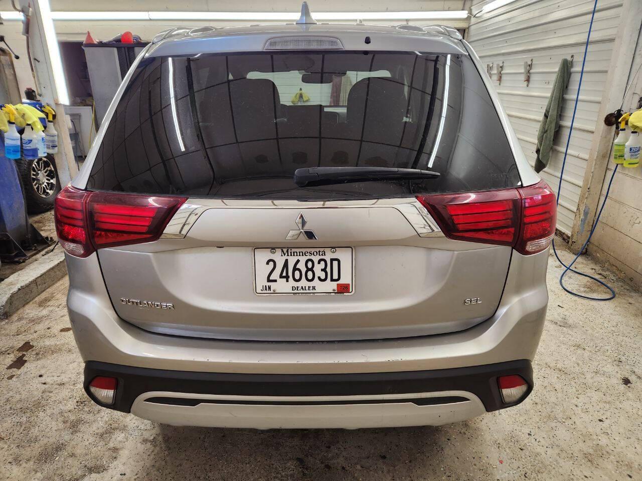 Thumbnail image of 2020 Mitsubishi Outlander at JEM SALES