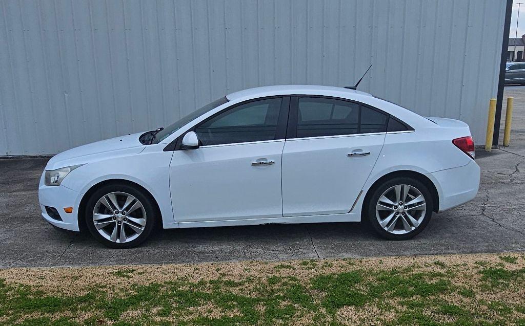 Thumbnail image of 2013 Chevrolet Cruze at QUALITY AUTOMOTIVE & BAIT LLC