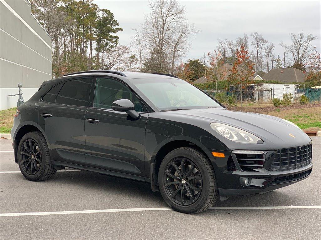 Thumbnail image of 2016 Porsche Macan at Auto Gallery