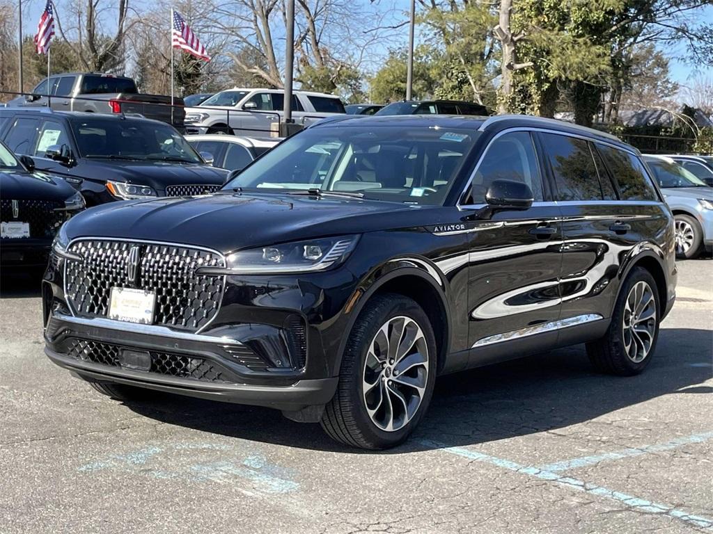 Thumbnail image of 2025 Lincoln Aviator at Empire Ford Lincoln of Huntington