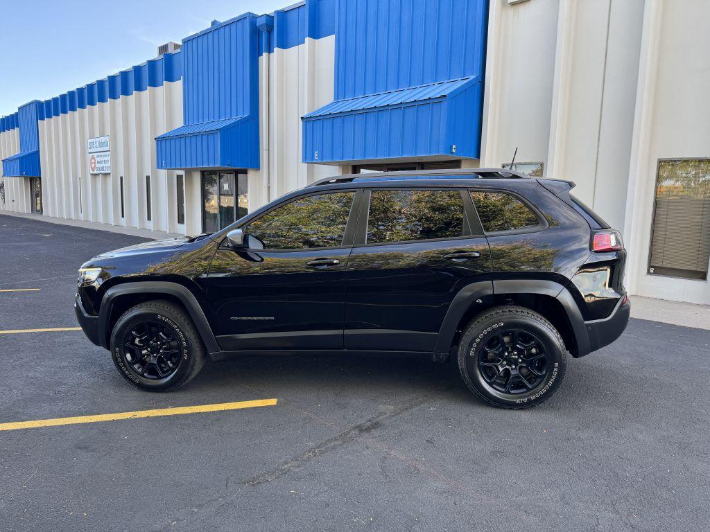 Thumbnail image of 2021 Jeep Cherokee at ZARA AUTO SALES INC