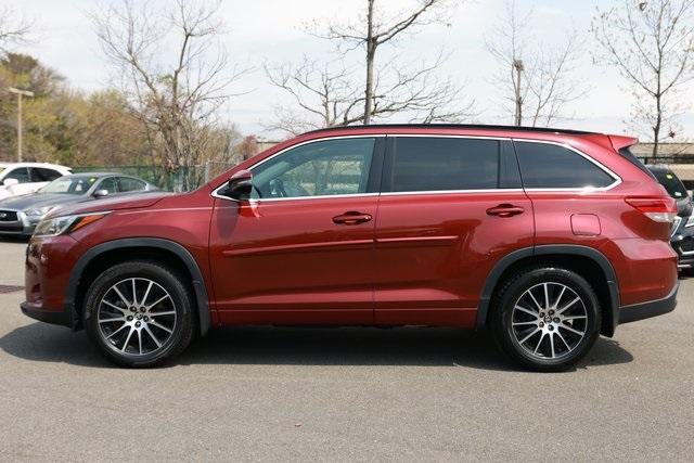 Thumbnail image of 2017 Toyota Highlander at Trinity Cadillac