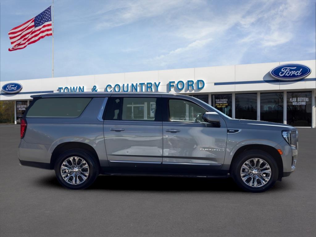 Thumbnail image of 2023 GMC Yukon XL at Town And Country Ford - Louisville