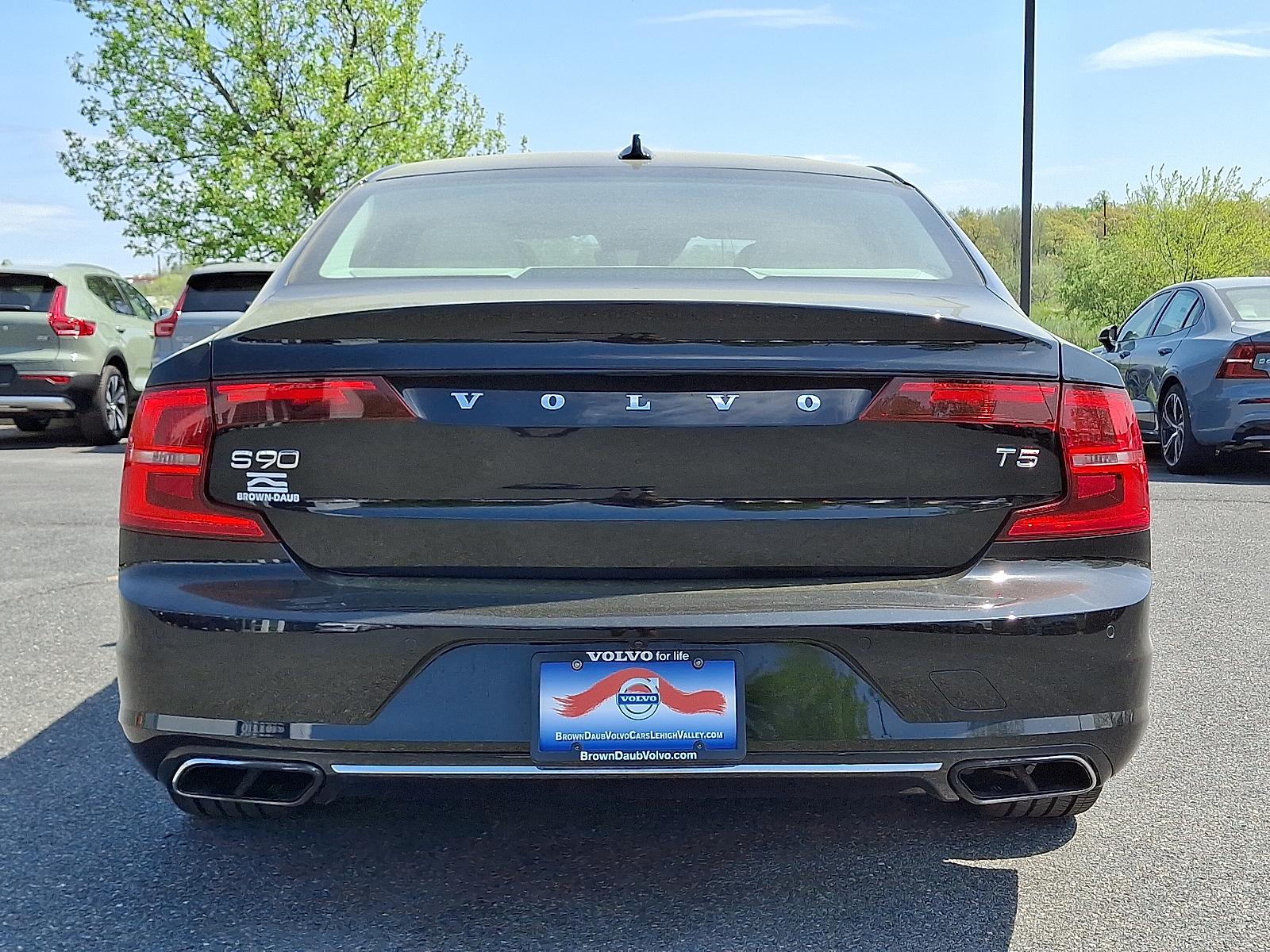 Thumbnail image of 2018 Volvo S90 at Brown Daub Volvo Cars Lehigh Valley
