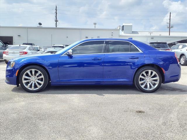 Thumbnail image of 2020 Chrysler 300 at Autosavvy Houston