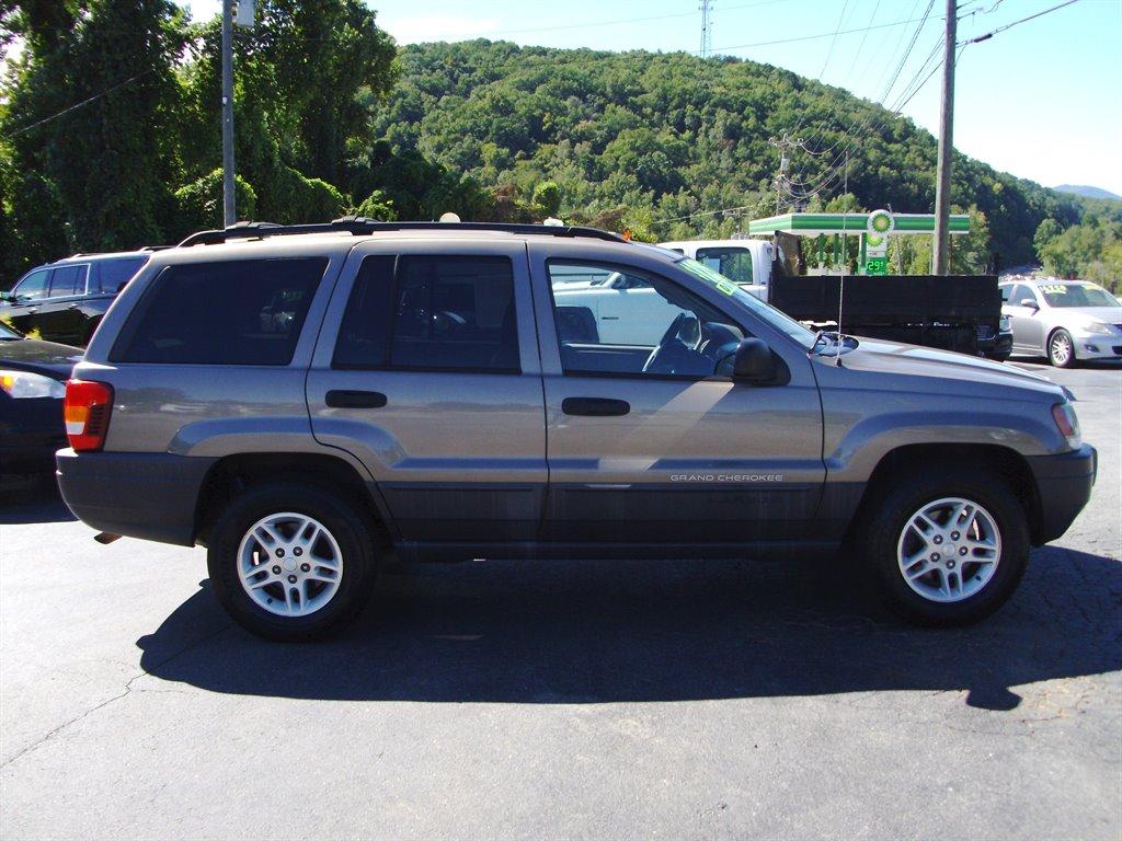 Thumbnail image of 2004 Jeep Grand Cherokee at Carolina Auto Sales # 2 LLC
