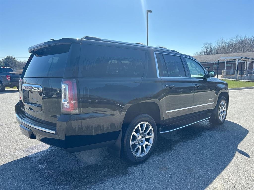 Thumbnail image of 2019 GMC Yukon XL at LaFontaine Chevrolet Buick GMC of St. Clair