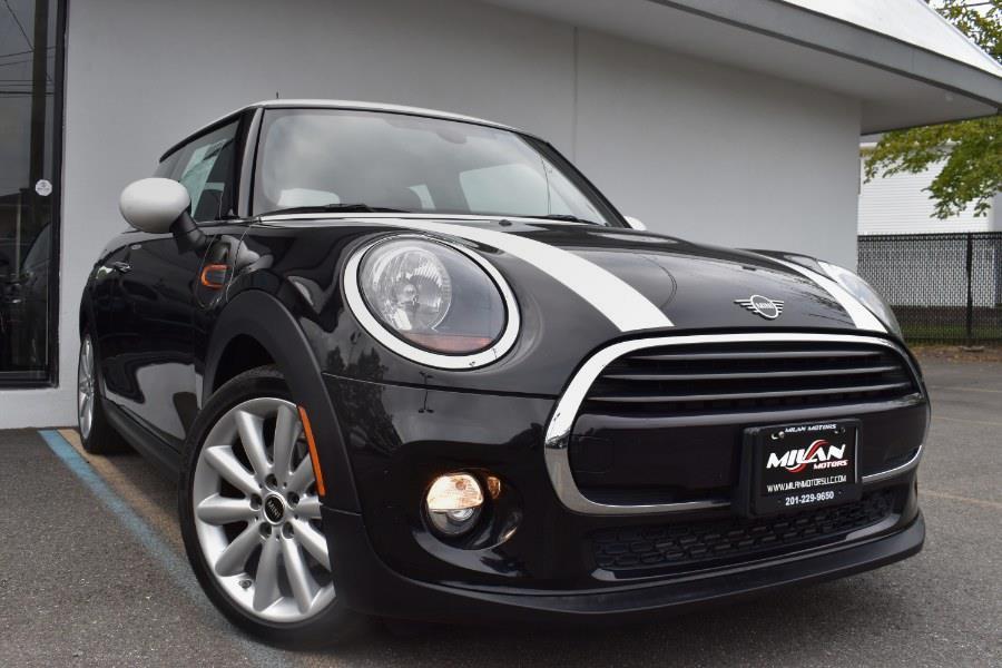 Thumbnail image of 2019 MINI Hardtop 2 Door at Milan Motors