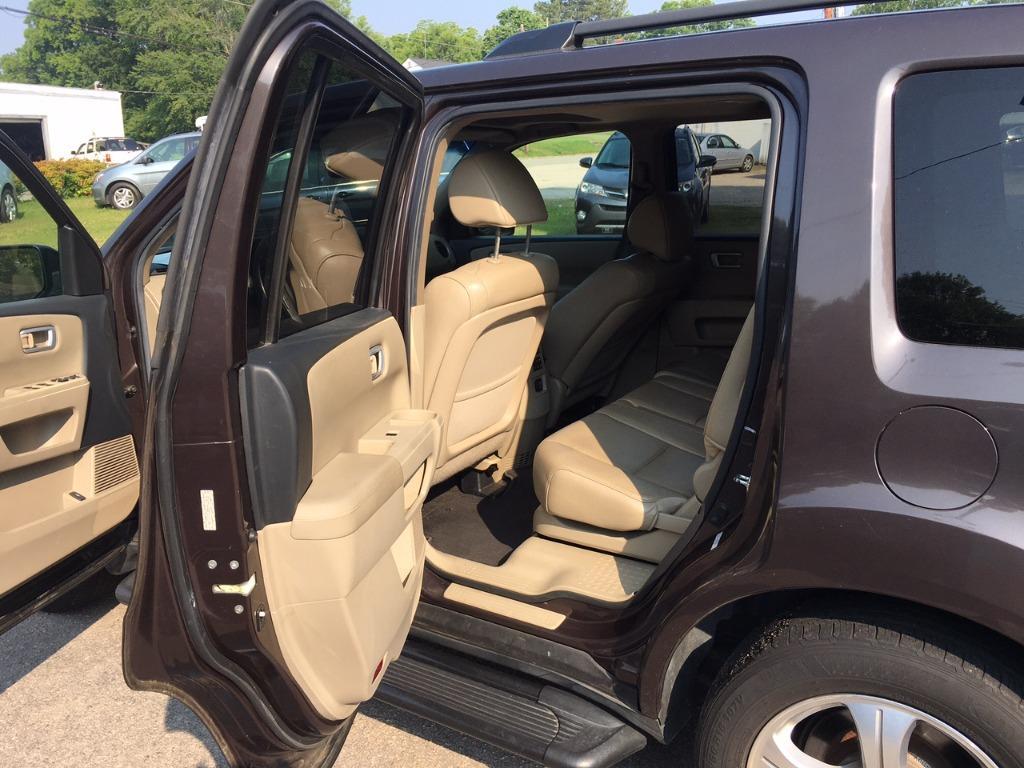 Thumbnail image of 2012 Honda Pilot at Hicks Motor Sales, LLC