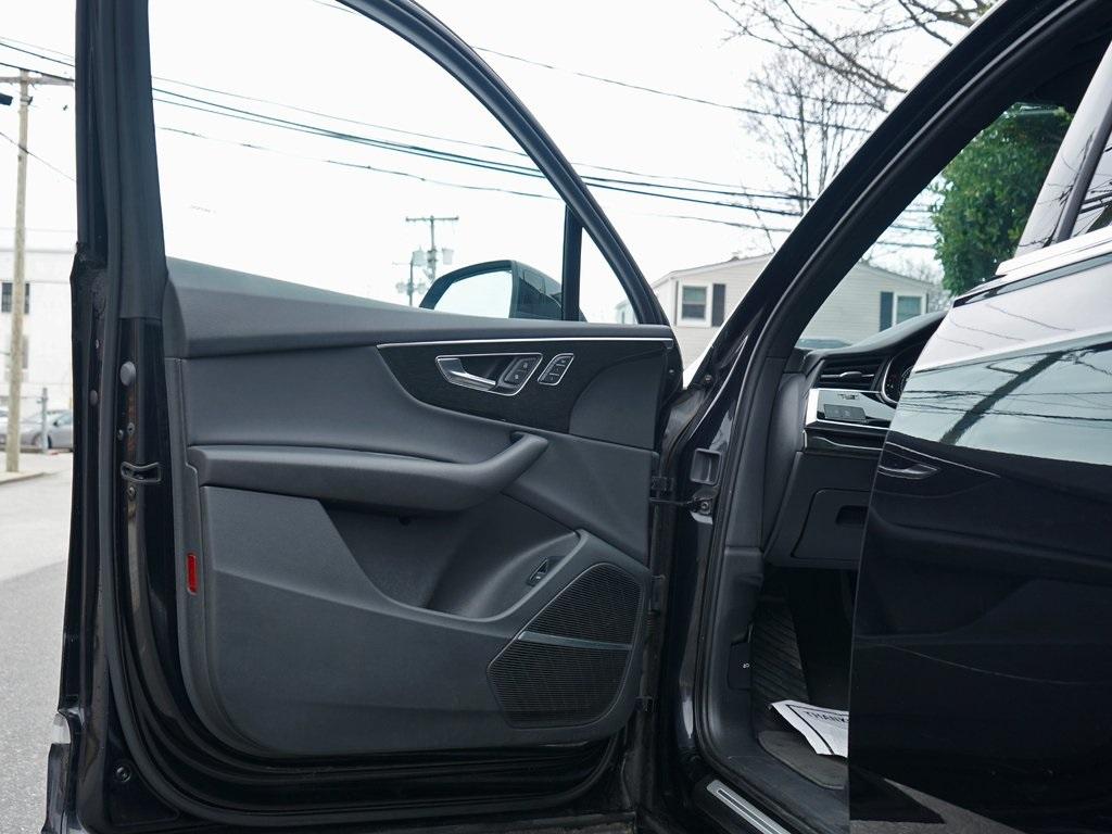 Thumbnail image of 2021 Audi Q7 at Auto Expo Store