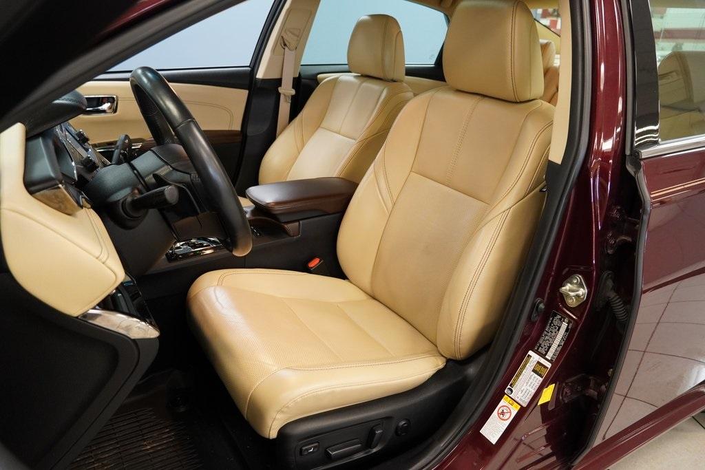 Thumbnail image of 2017 Toyota Avalon at Serpentini Chevrolet of Strongsville