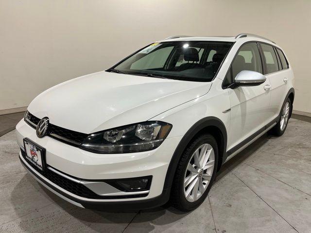 Thumbnail image of 2019 Volkswagen Golf Alltrack at Exit 5 Auto Group
