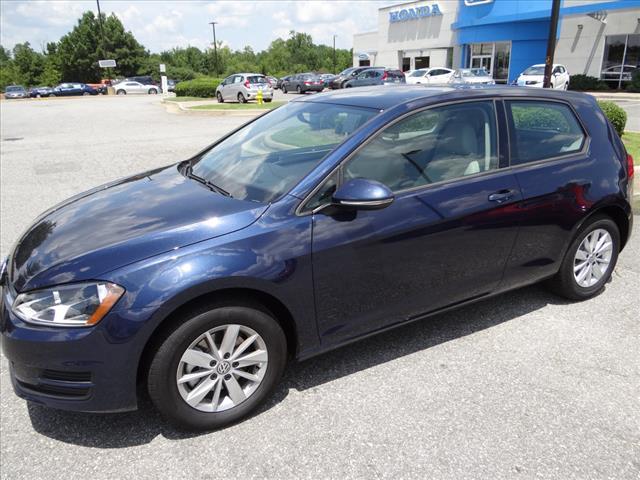 Thumbnail image of 2015 Volkswagen Golf at Autonation Volkswagen North Columbus