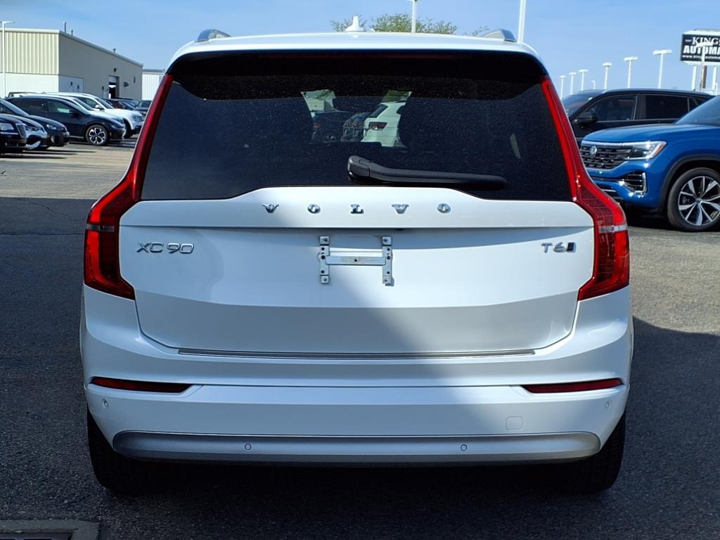 Thumbnail image of 2022 Volvo XC90 at Kings Volkswagen