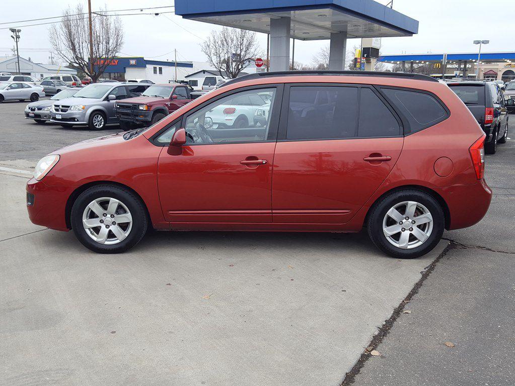 Thumbnail image of 2008 Kia Rondo at AUTO SCOUT